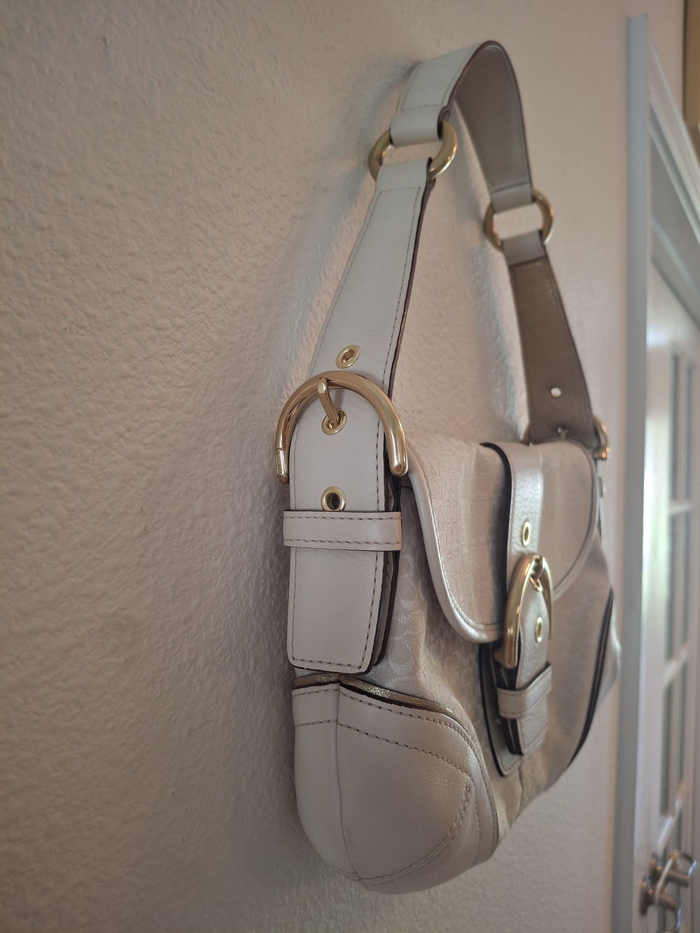 Vintage Y2K Coach Soho Shoulder Bag in Cream - Picture 2 of 12